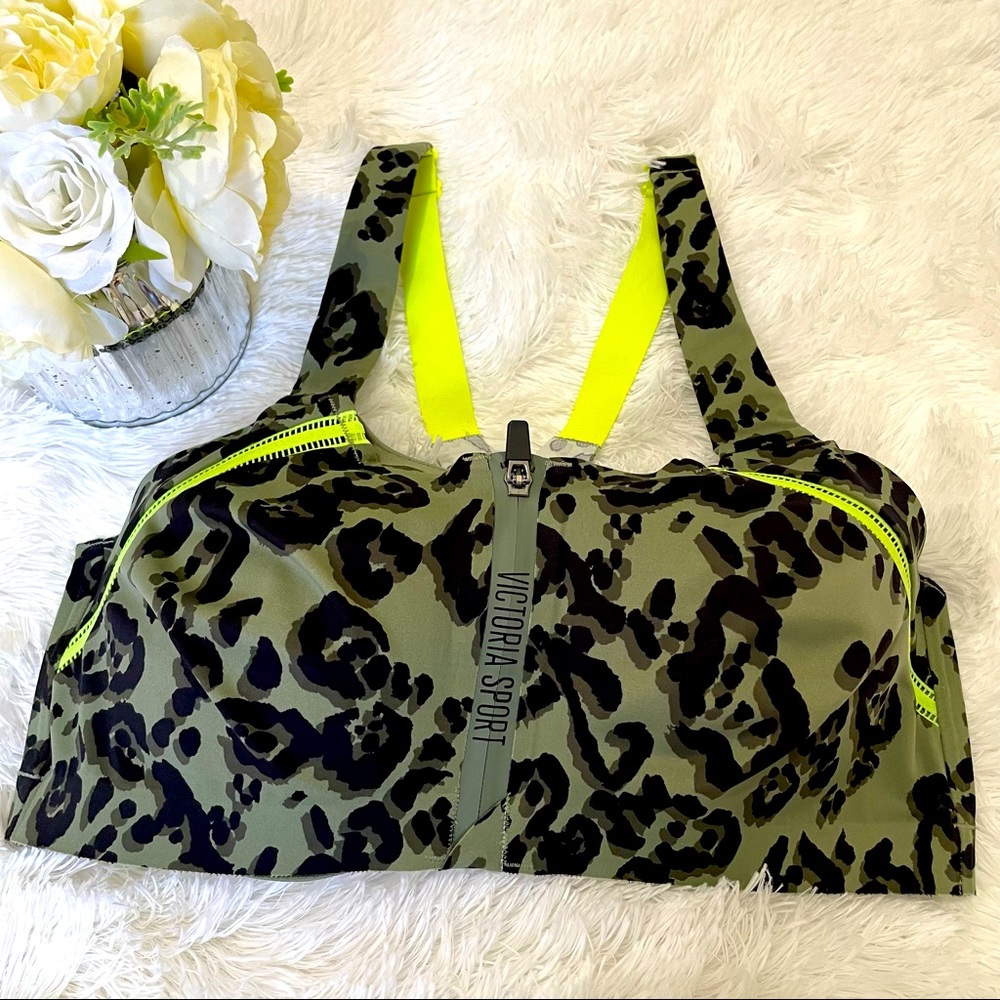 💚 Victoria’s Secret sports bras size 36DD